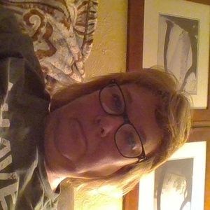 Meet your Posher, Elaine